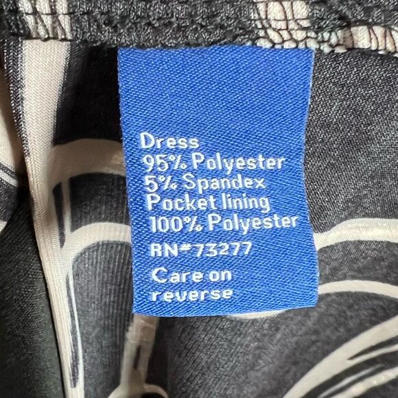 Apt 9 black mocha and ivory abstract checkered dress with pockets size medium - Picture 8 of 8